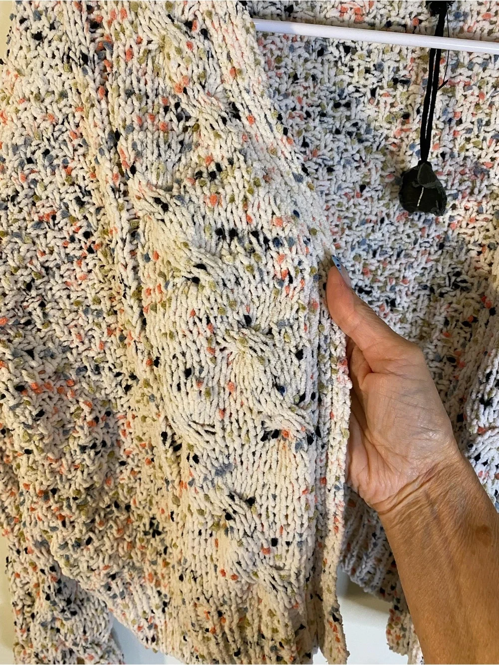 moon & madison Cream Multicolor Speckled Cropped Cardigan